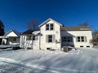 147 N Broadway Street, Lake Orion Village, MI 48362