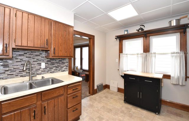 1224 West Lawn AVENUE, Racine, WI 53405