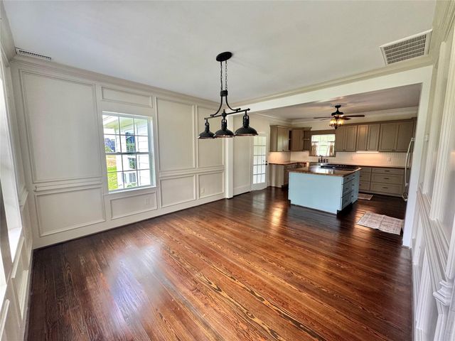 27 Cotton Bayou Circle, Cove, TX 77523