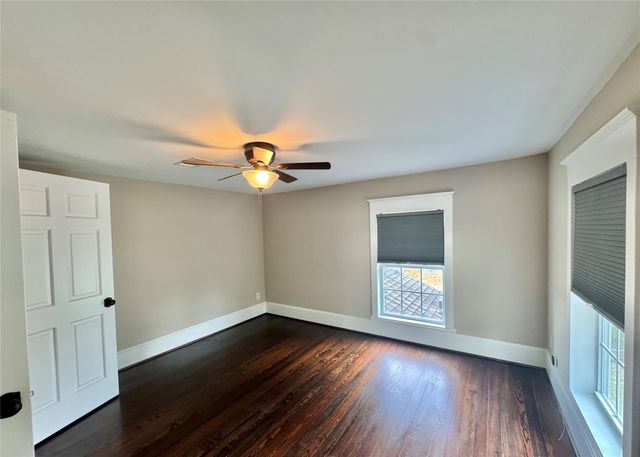 27 Cotton Bayou Circle, Cove, TX 77523