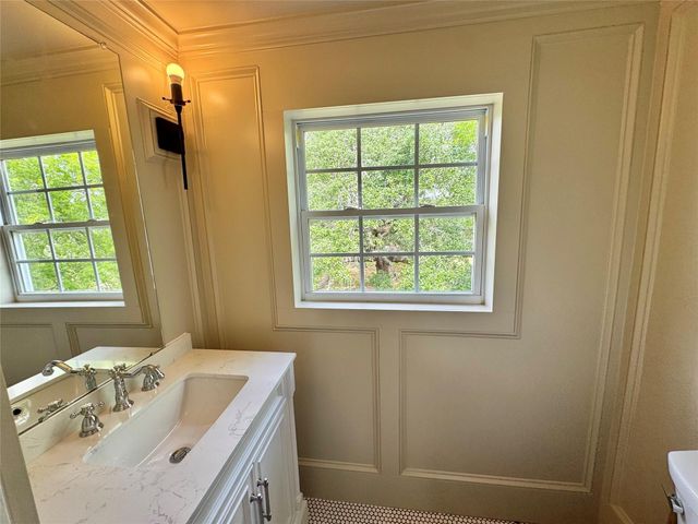 27 Cotton Bayou Circle, Cove, TX 77523