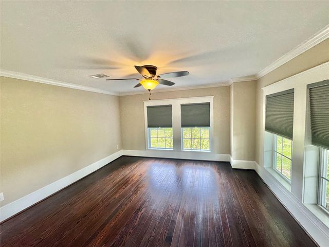 27 Cotton Bayou Circle, Cove, TX 77523