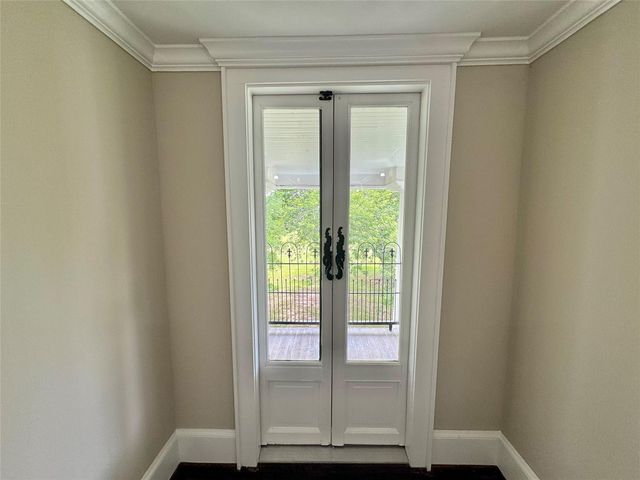 27 Cotton Bayou Circle, Cove, TX 77523