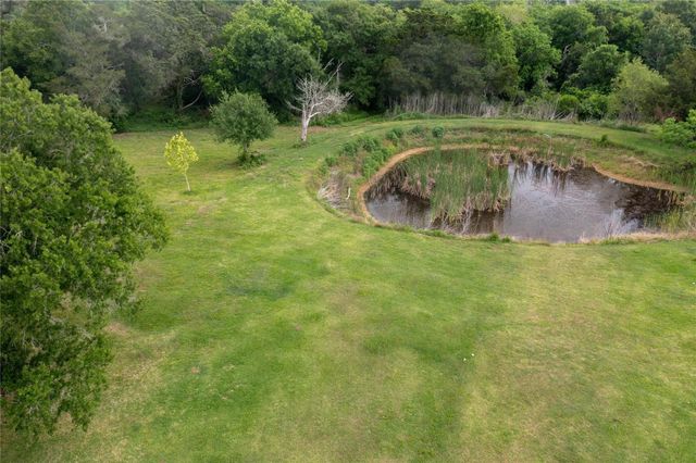 27 Cotton Bayou Circle, Cove, TX 77523