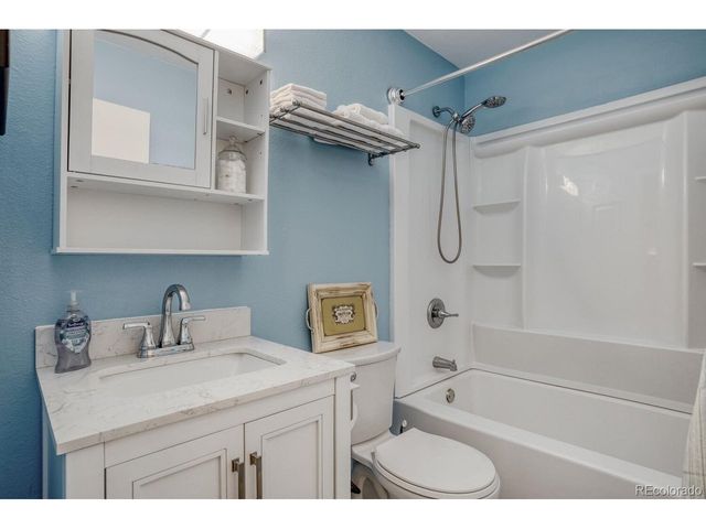 1699 S Lee St B, Lakewood, CO 80232