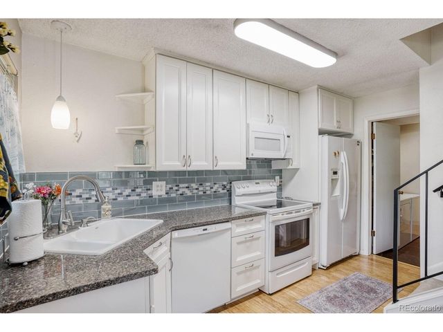 1699 S Lee St B, Lakewood, CO 80232