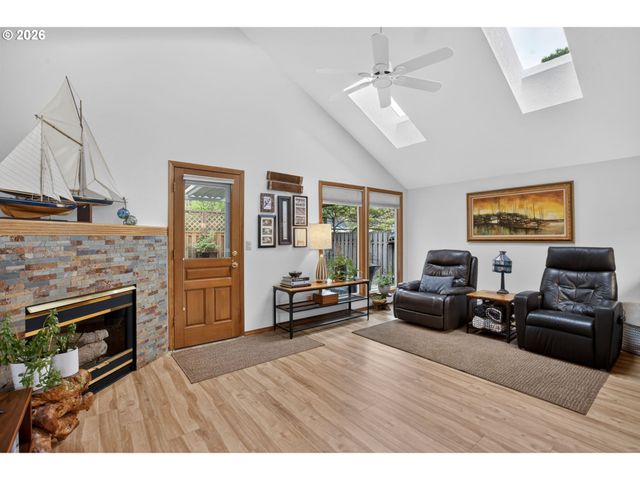 10602 Sw KENT St, Portland, OR 97224