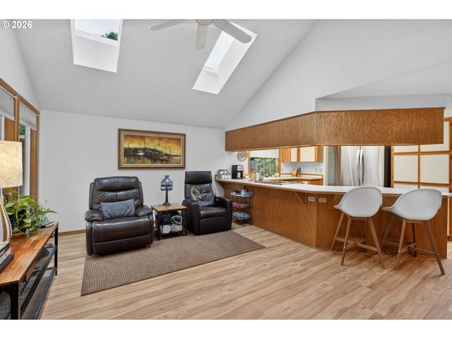 10602 Sw KENT St, Portland, OR 97224