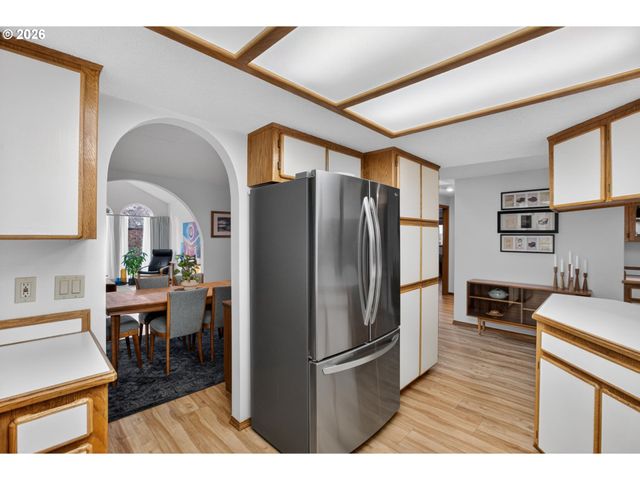 10602 Sw KENT St, Portland, OR 97224