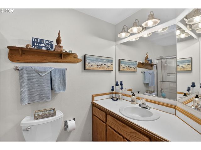 10602 Sw KENT St, Portland, OR 97224