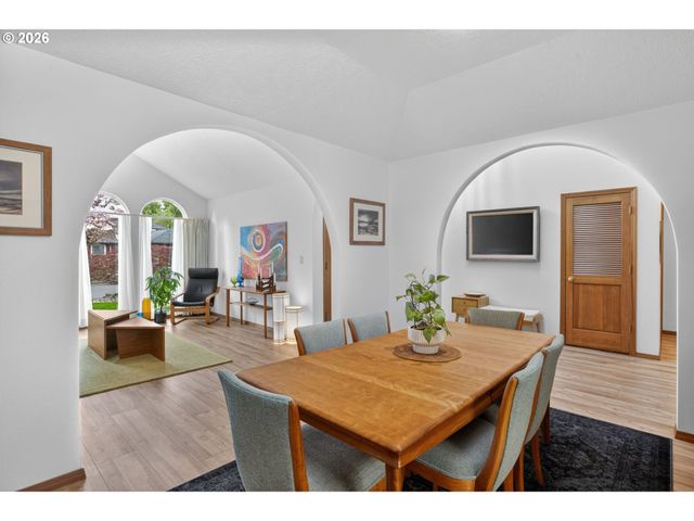 10602 Sw KENT St, Portland, OR 97224