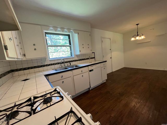 2009 Romine Road, Little Rock, AR 72205