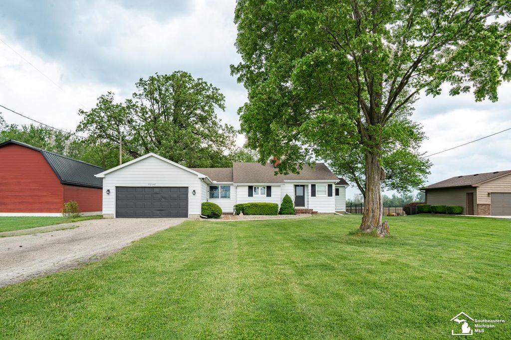 5248 S Custer Road, Raisinville Twp, MI 48161