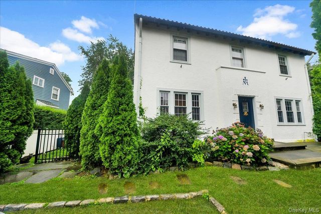 32 Deerfield Avenue, Eastchester, NY 10709