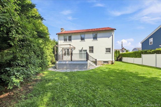 32 Deerfield Avenue, Eastchester, NY 10709