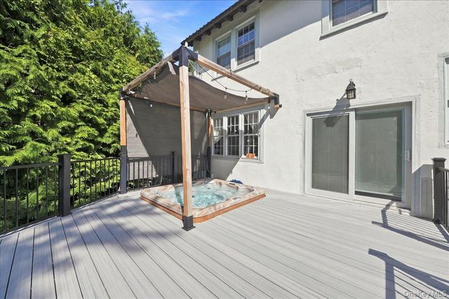 32 Deerfield Avenue, Eastchester, NY 10709