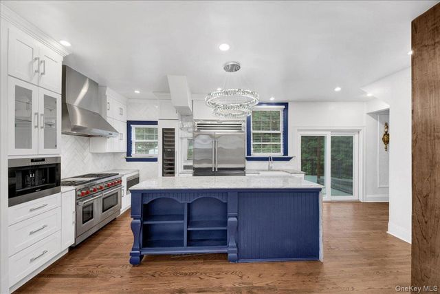 32 Deerfield Avenue, Eastchester, NY 10709
