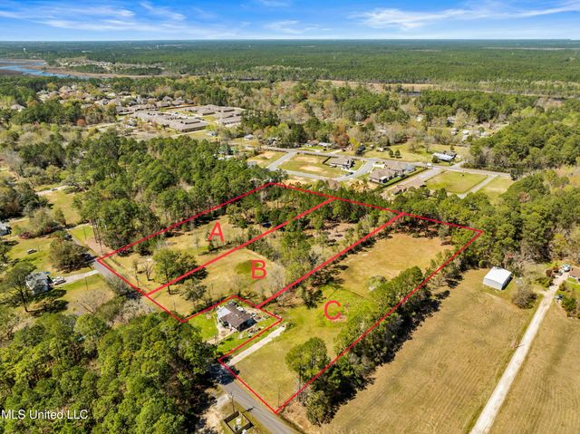 8612 Old Ccc Camp Road, Ocean Springs, MS 39564