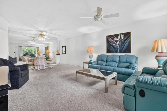 2001 WORLD PARKWAY BOULEVARD 3, Clearwater, FL 33763