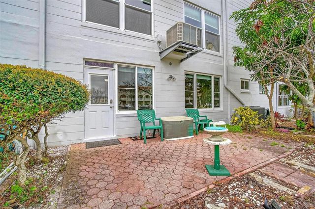 2001 WORLD PARKWAY BOULEVARD 3, Clearwater, FL 33763