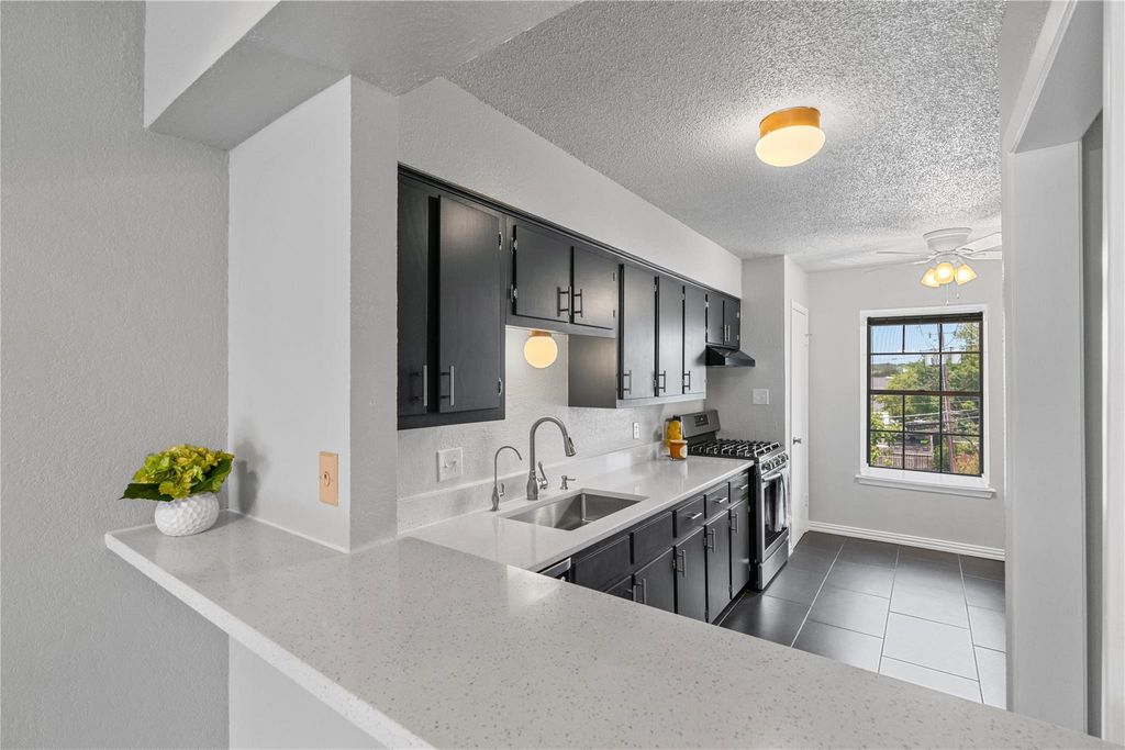 2425 Ashdale DR 92, Austin, TX 78757
