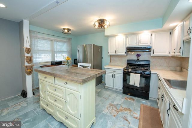 12506 CHILTON RD, Philadelphia, PA 19154