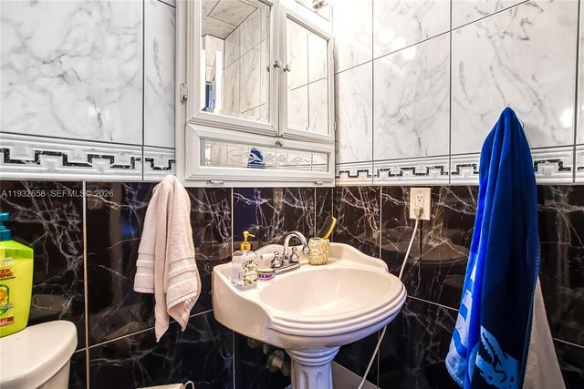 1457 Atlantic Shores Blvd, Hallandale Beach, FL 33009