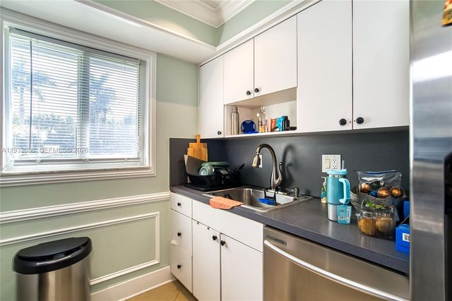 1457 Atlantic Shores Blvd, Hallandale Beach, FL 33009