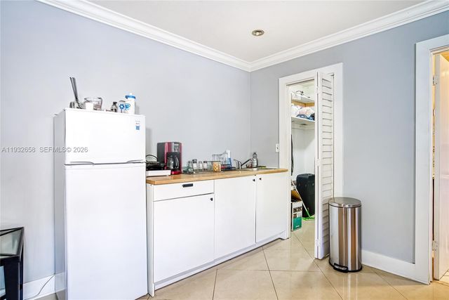 1457 Atlantic Shores Blvd, Hallandale Beach, FL 33009