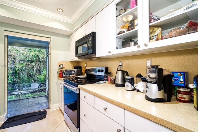 1457 Atlantic Shores Blvd, Hallandale Beach, FL 33009