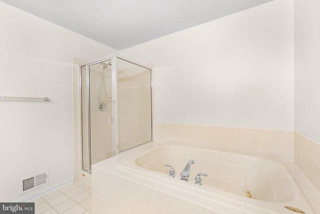 99 WARWICK RD, Princeton Junction, NJ 08550