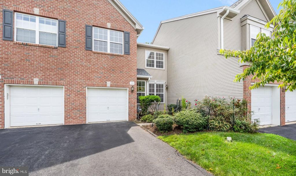 99 WARWICK RD, Princeton Junction, NJ 08550