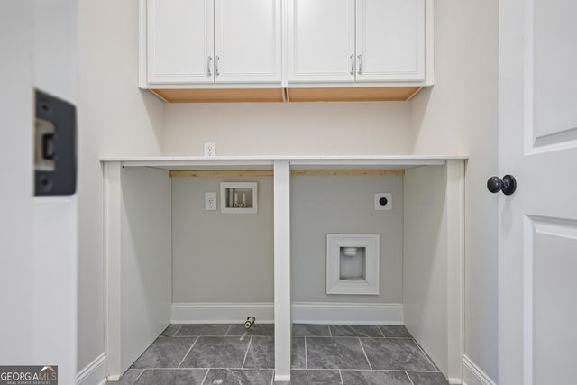 355 Banbury Crossing, Alpharetta, GA 30009