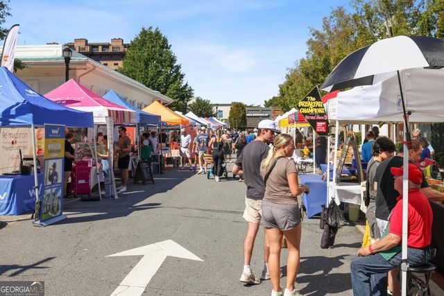 355 Banbury Crossing, Alpharetta, GA 30009