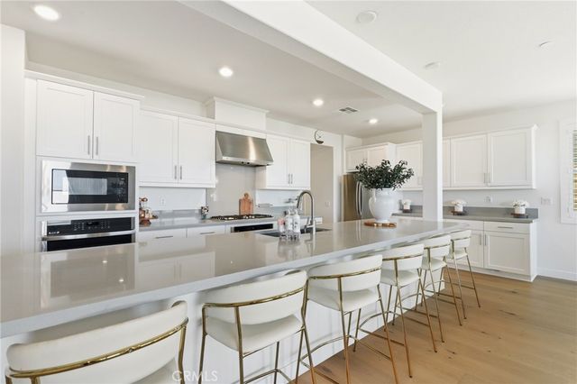 2805 Santa Fiora, Corona, CA 92882