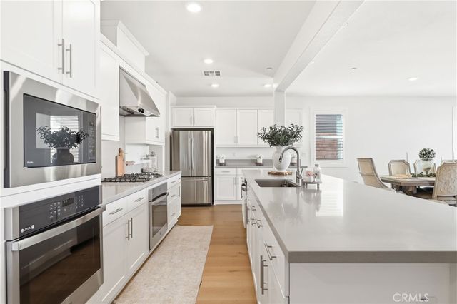 2805 Santa Fiora, Corona, CA 92882