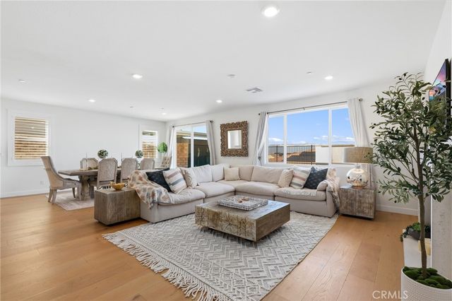 2805 Santa Fiora, Corona, CA 92882