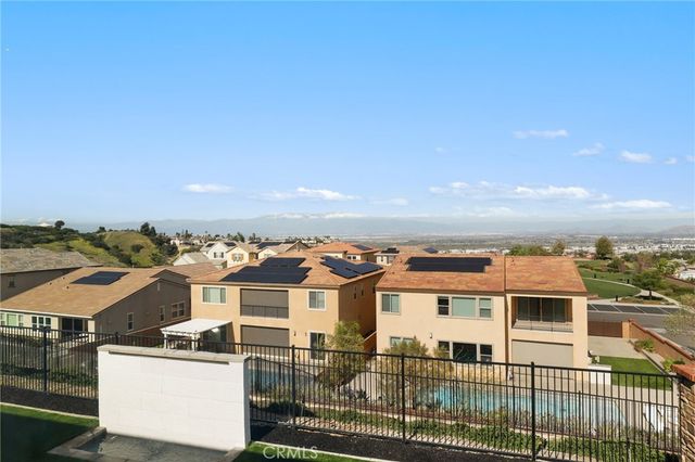 2805 Santa Fiora, Corona, CA 92882