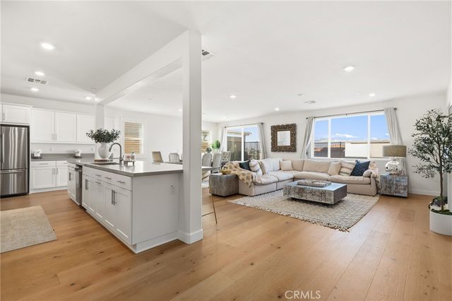 2805 Santa Fiora, Corona, CA 92882