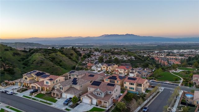 2805 Santa Fiora, Corona, CA 92882