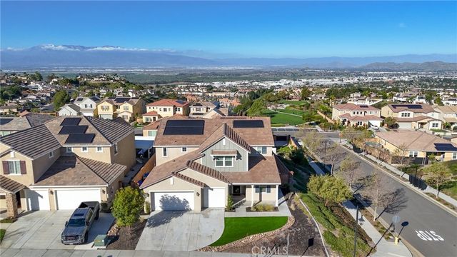 2805 Santa Fiora, Corona, CA 92882