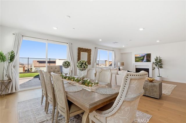 2805 Santa Fiora, Corona, CA 92882