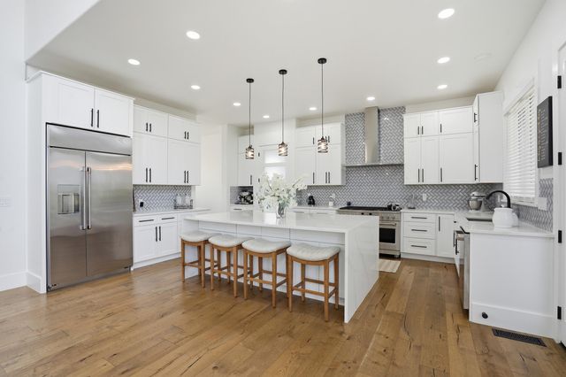 1539 S Millridge Court, Nixa, MO 65714