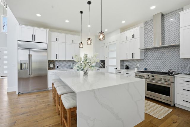 1539 S Millridge Court, Nixa, MO 65714