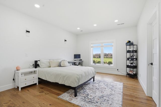 1539 S Millridge Court, Nixa, MO 65714