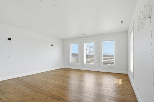 1539 S Millridge Court, Nixa, MO 65714