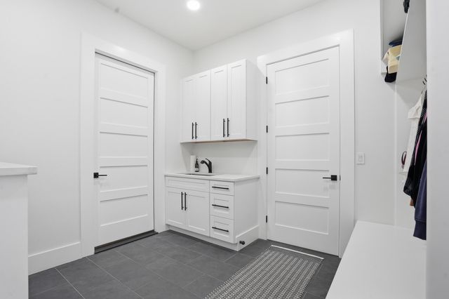 1539 S Millridge Court, Nixa, MO 65714