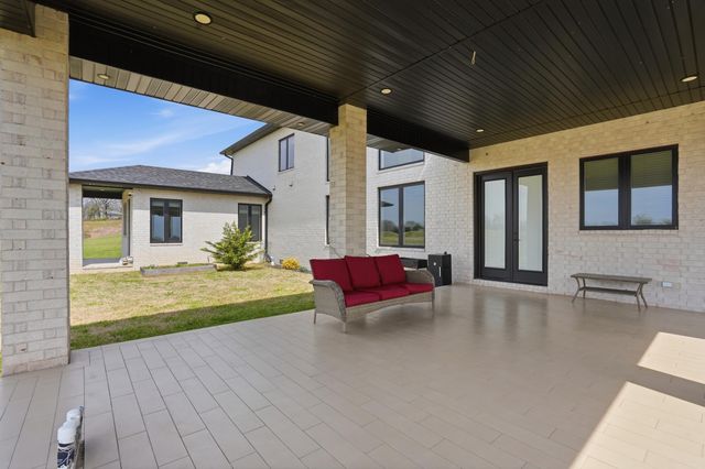 1539 S Millridge Court, Nixa, MO 65714