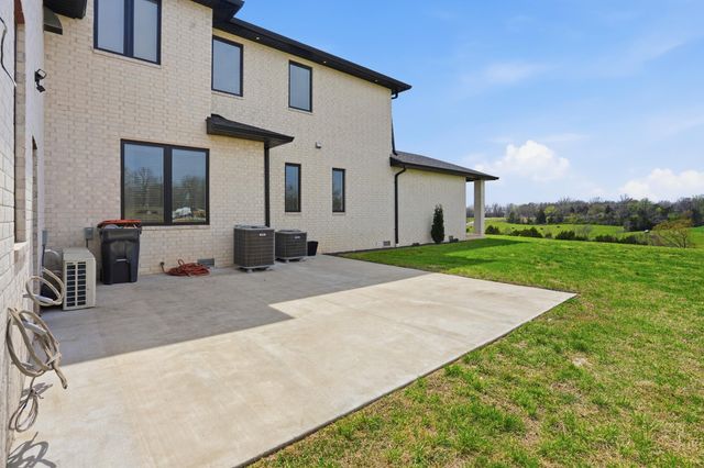 1539 S Millridge Court, Nixa, MO 65714