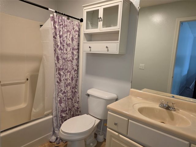 4908 69th Street, Urbandale, IA 50322